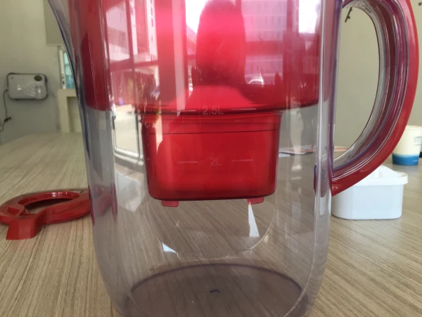 Jug plus filter with new mesh, which is 25% finer than the normal cartridges, micro carbon pearls reduce even more chlorine