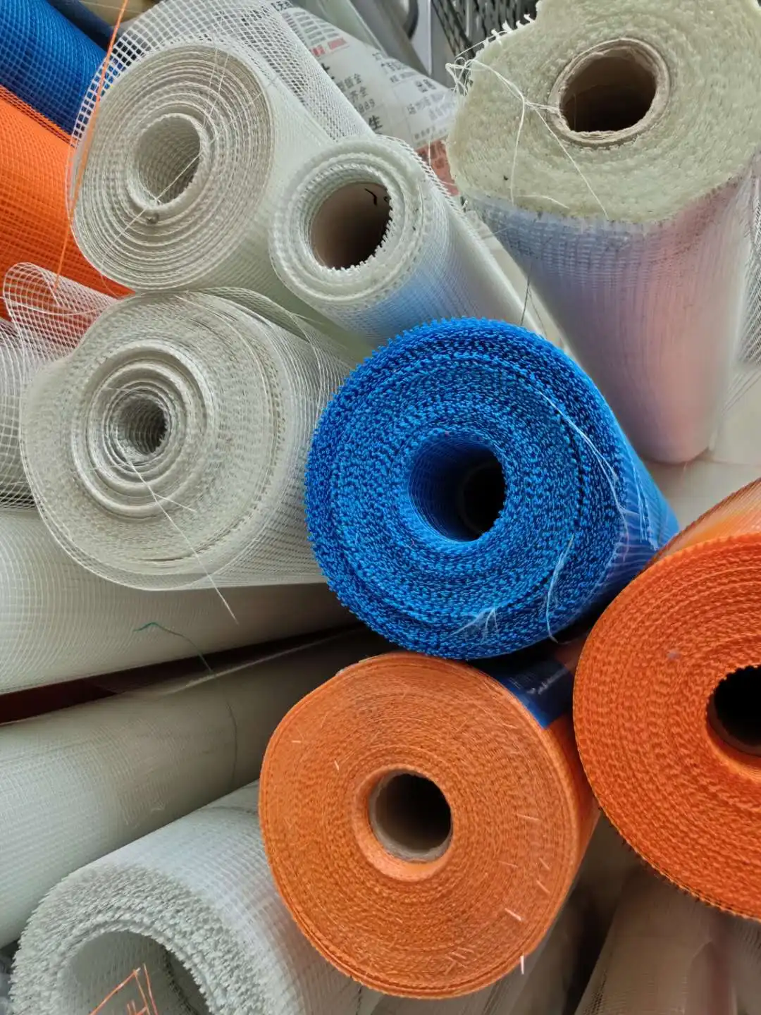 Top Quality And Good Price Polyester Resin Reinforced Outdoor Indoor Wall Material Fiberglass Mesh