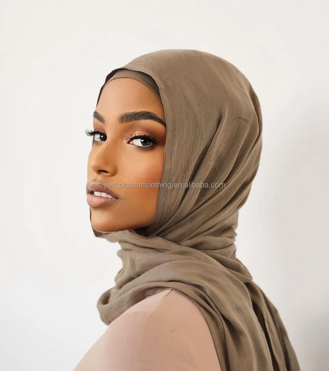 Wholesale Customizable Light Weight Cotton Modal 100% Viscose Scarf Hijab Double Stitched Plain Shawl Muslim Ethnic Bandana