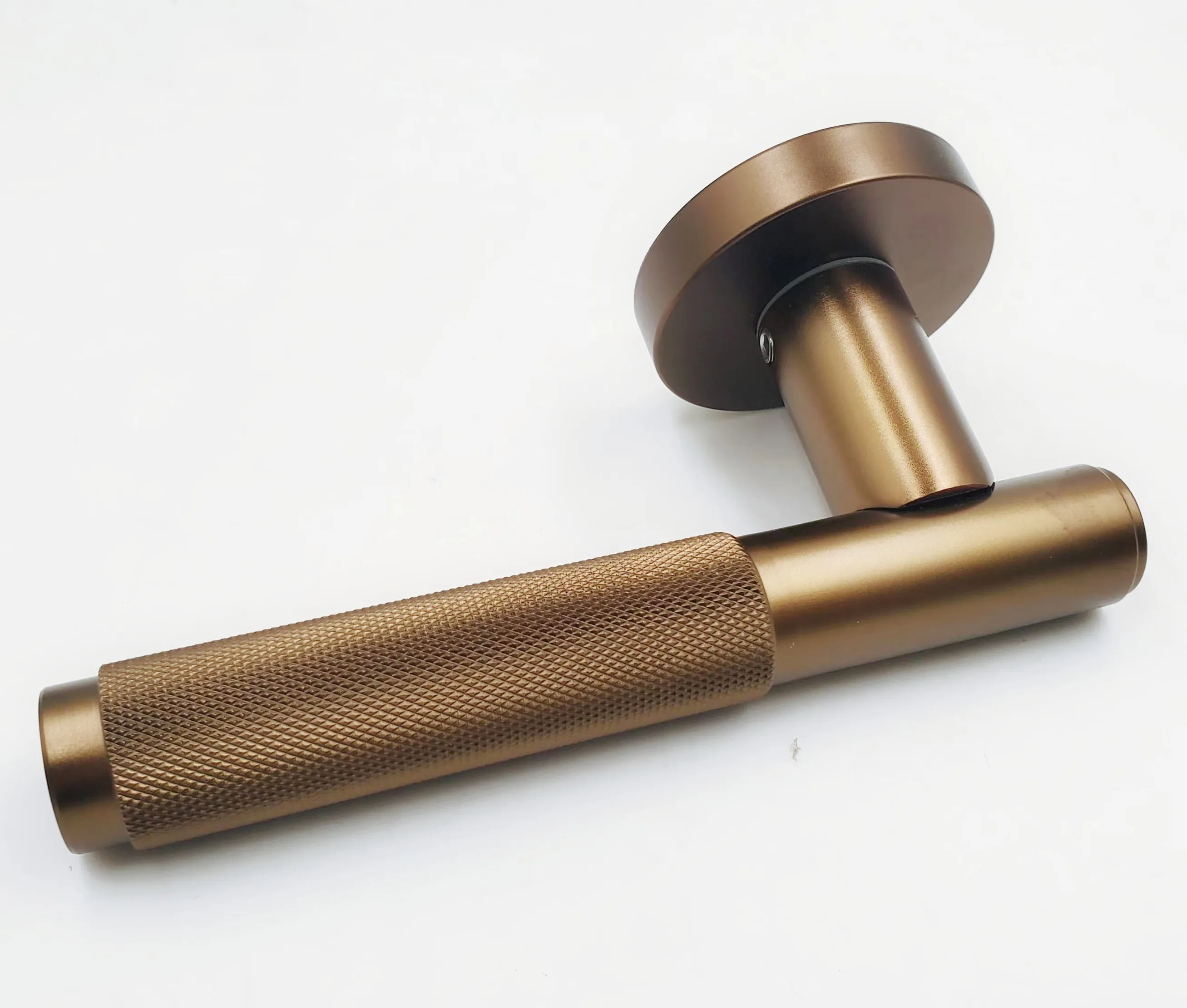 Solid knurled aluminum heavy duty wooden door handle lock privacy door handle
