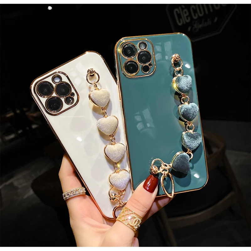 New Design Promotional Heart Bracelet Strap TPU Shockproof Mobile Phone Case for iPhone 13 12 11 Pro Max