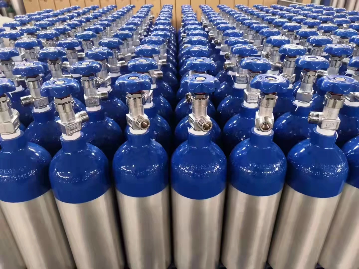 ISO high quality 2200psi 4L 8L 10L 15L 20L 40L portable oxygen tank oxigen cylinder filling medical aluminium oxygen cylinder