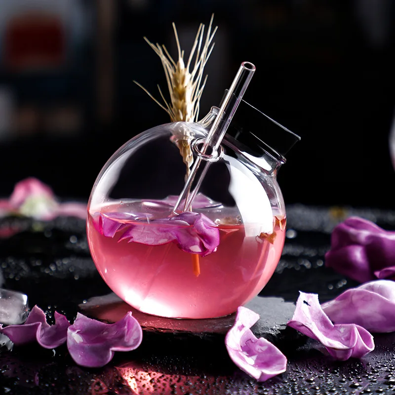 Hot Selling Creative Custom Logo Restaurant Bar Straw Martini Glass Sphere Cocktail Glass Cocktail Glasses with Straw