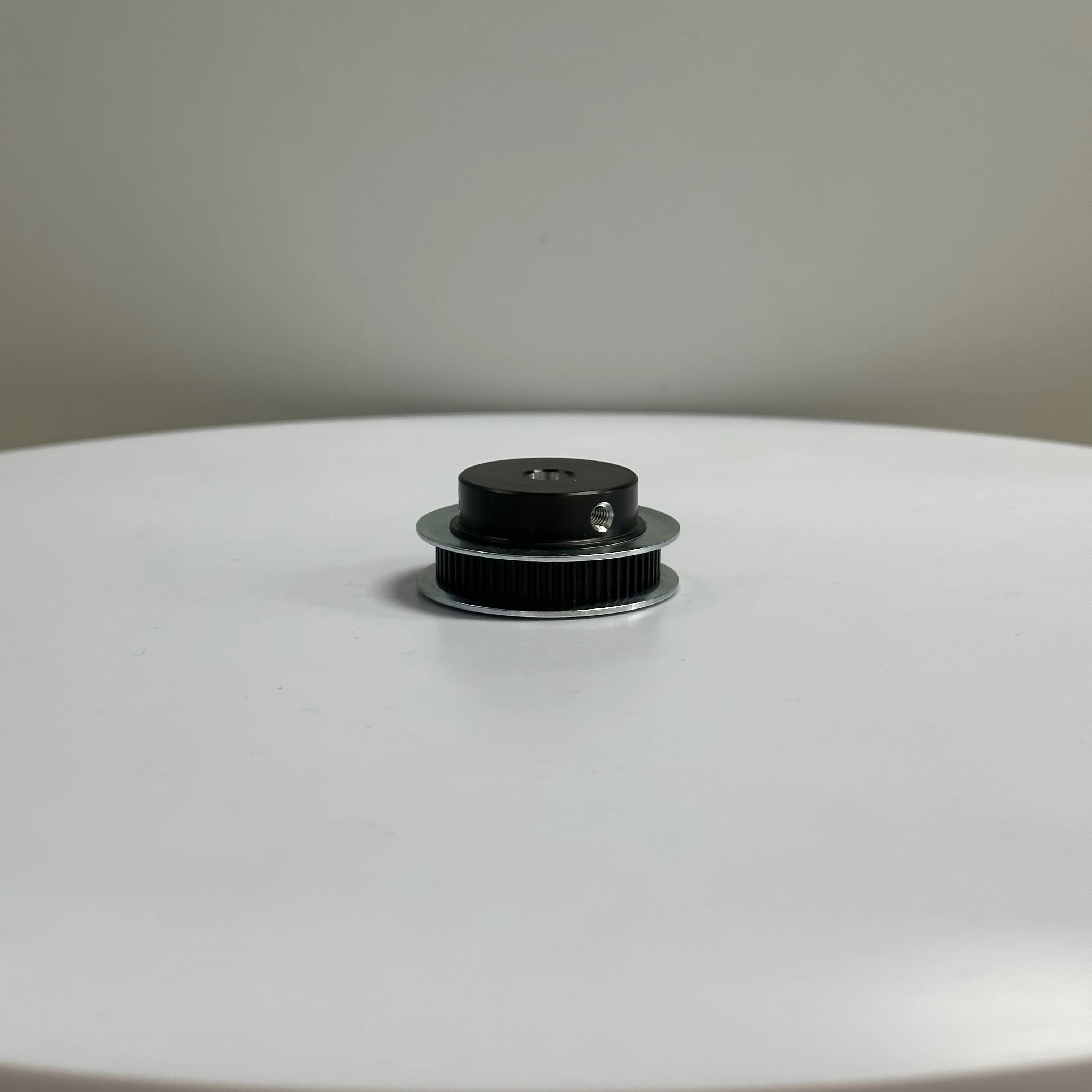 Direct Supply CNC Machined High Quality Anodizing Aluminum Timing Belt Pulley with 2 Threaded Holes for Machinery