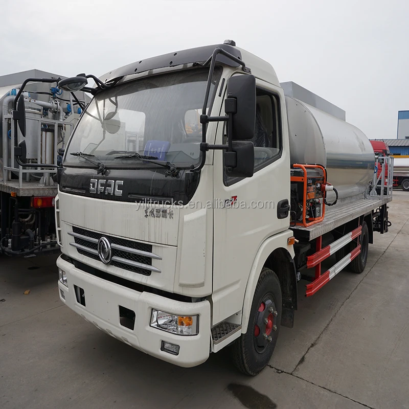 Bitumen Truck (3).jpg