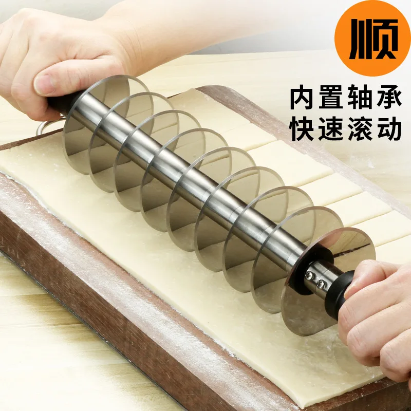 Stainless Steel Manual Roller Wheels Dough Cutting Baking Pastry Tool Handle Home Kitchen Pizza Bread Pastry Bake Sticks Tool
