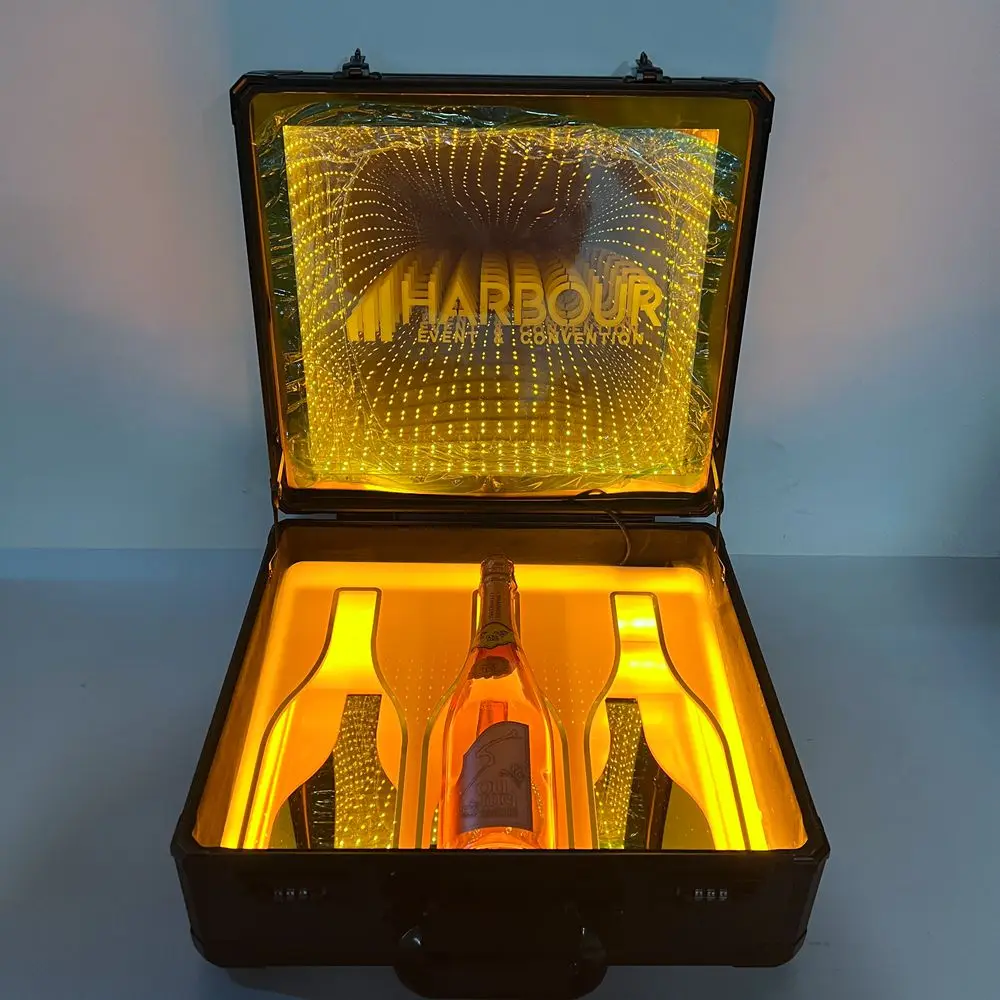Customized Acrylic 3 Bottles Led Color Changing Bottle Presenter Tray Carrier Box Ace Of Spade Vip Bottle Carry Case for Bar