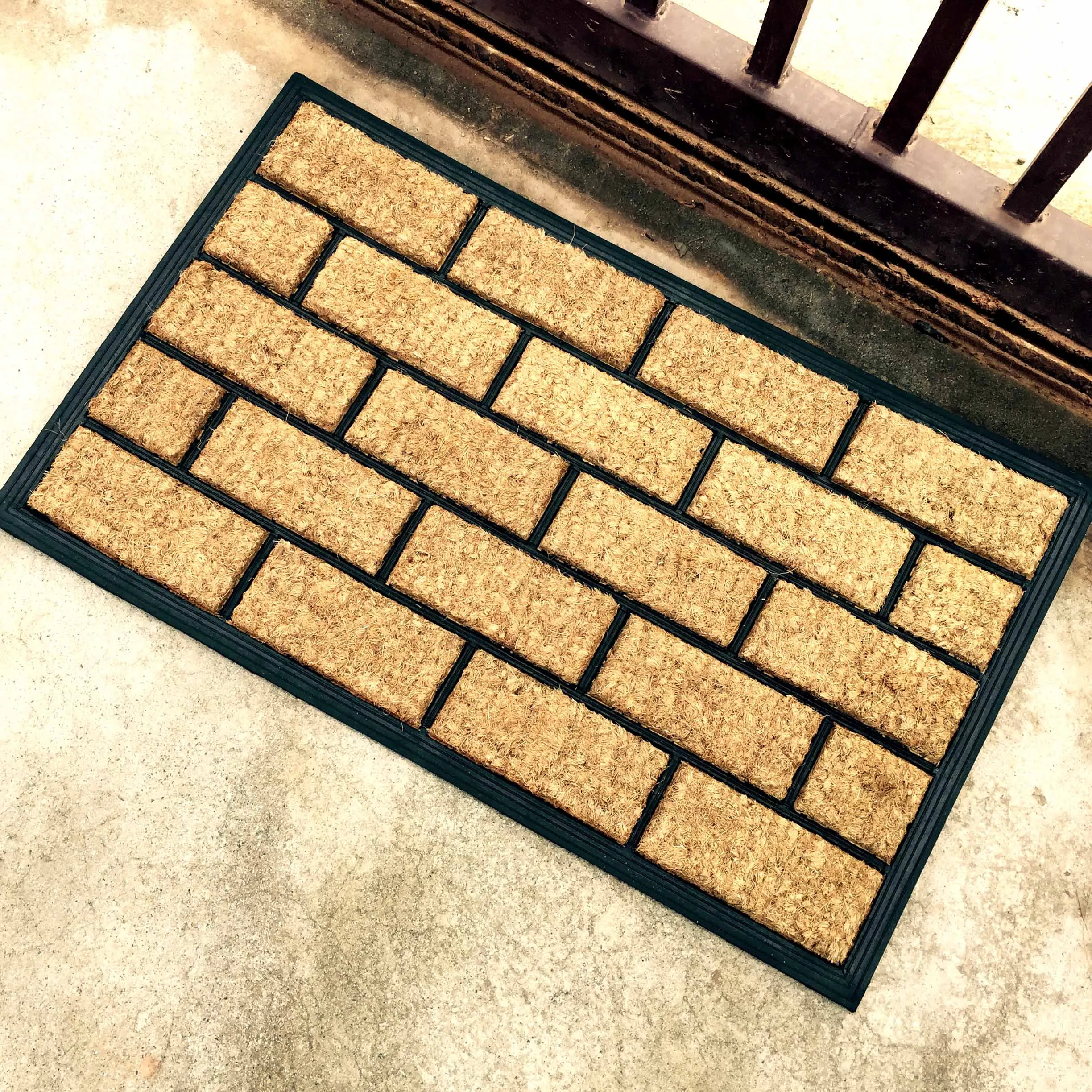 Heavy Duty Brush Embossed Molded Coconut Fiber Coir Welcome Rubber Door Mats
