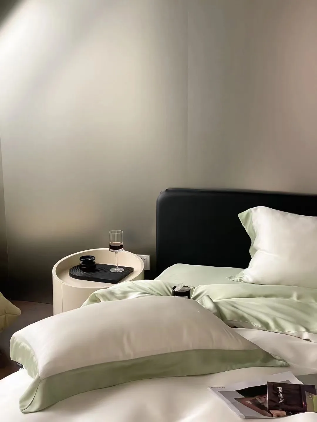 Made from 100% bamboo lyocell sateen sheet set