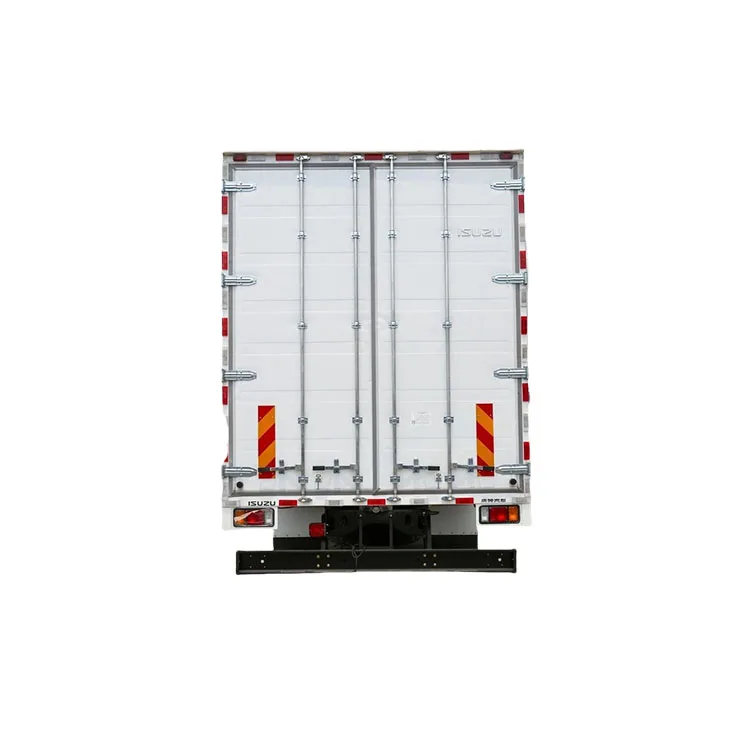 China Qingling  4*4 Manual Cargo Trucks for Express transportation