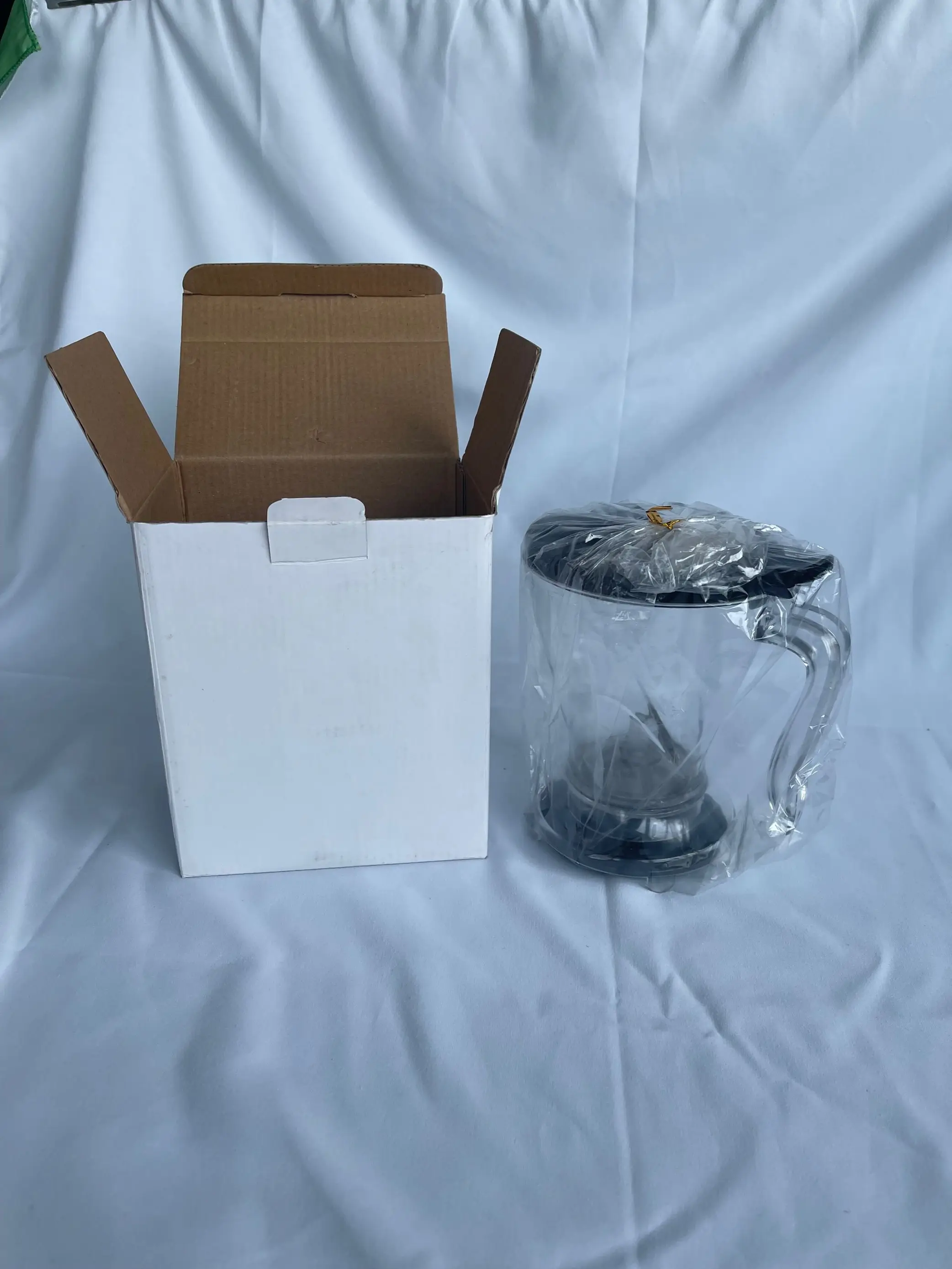 Customized Portable Eco-Friendly PC Tea Maker Set Smart Magic Bottom Dispensing with Leaf Pattern Tray for Coffee and Drinks