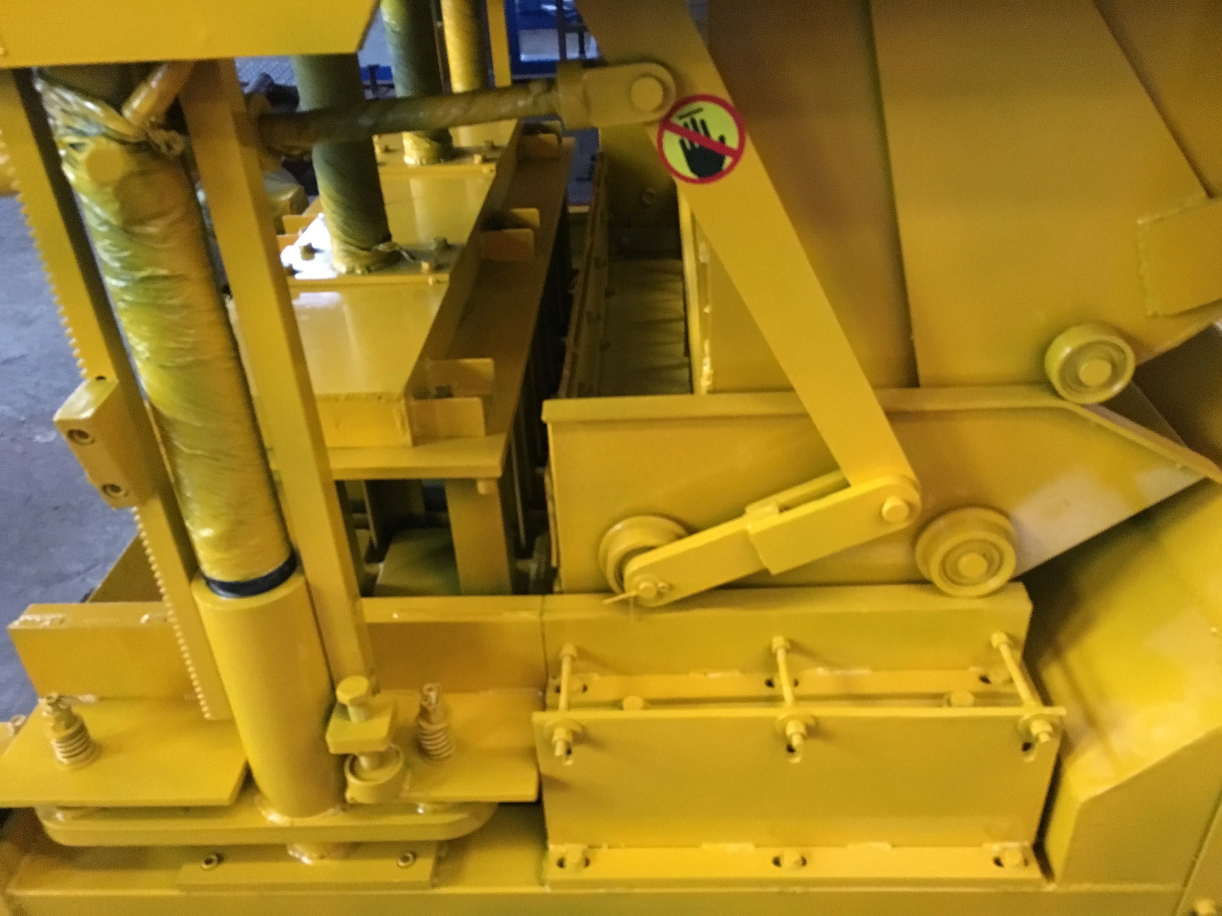 decorative brick wall machinery sidewalk brick making machine different shape colorful Craft Brick machine