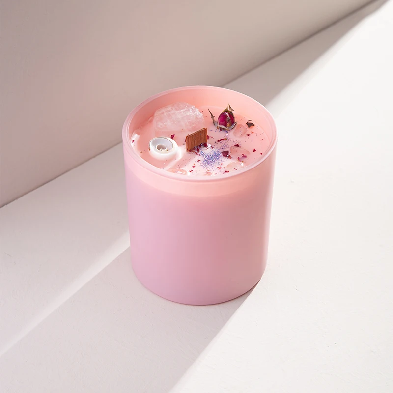 AIKUN Luxury Custom Made Crystal Stone Soy Wax Scented Candle Sweet Cherry Jam Pink Scented Candles in Bulk No Label