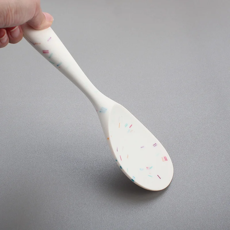  New 2021 baby spoon Heat-resistant food grade