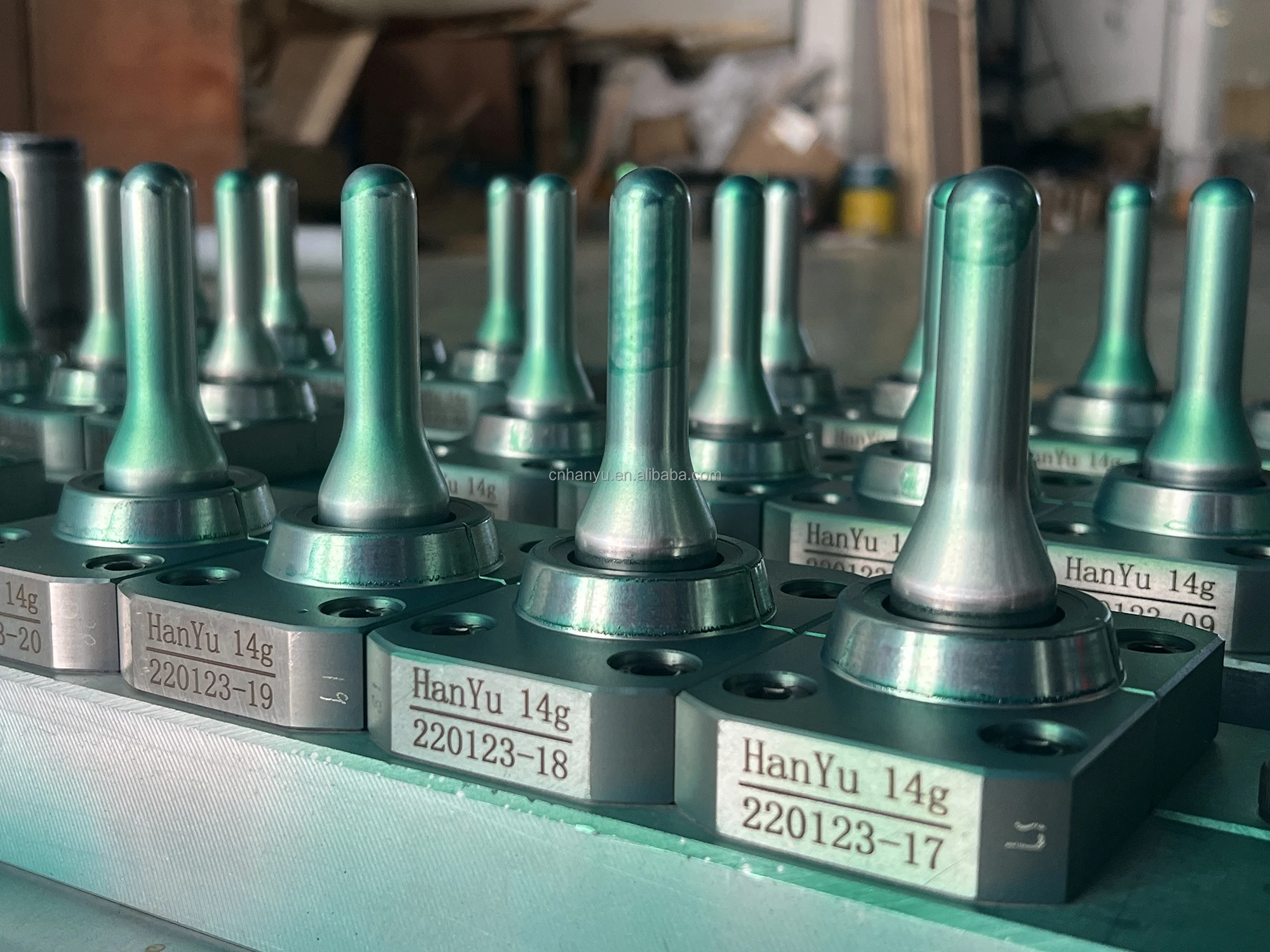 4 8 12 16 24 cavities Precision plastic Injection Mold/ Pet Preform injection Mold maker