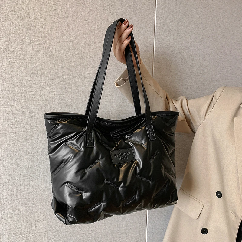 Amazon top seller 2023 new arrival korean luxury puffer tote bag wholesale tote large capacity handbags for ladies shopping