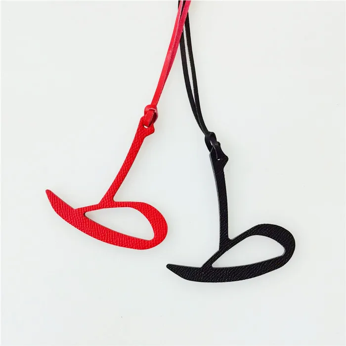 Customized luxury genuine natural leather character alphabet arabic letter keychain backpack pendant ladies women bag charm