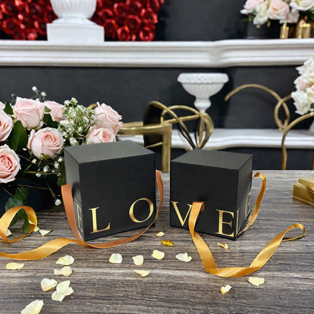 In Stock Hot Sale Stock Packaging Materials 2 Piece Box Surprise Flowers Gift Packing Boxes With Handle Gold Foil Love