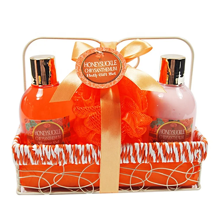 Wholesale female gender basket packs skin care whitening body lotion and shower gel bath gift set