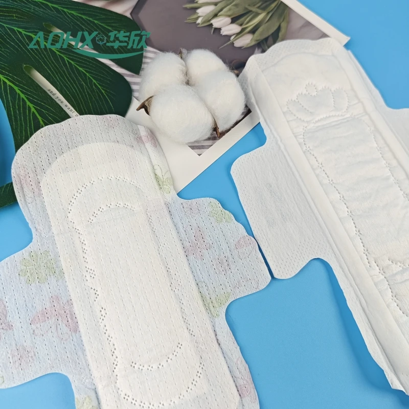 The raw material of the female menstrual pad, the non-woven surface layer of the sanitary napkin that can quickly absorb liquid