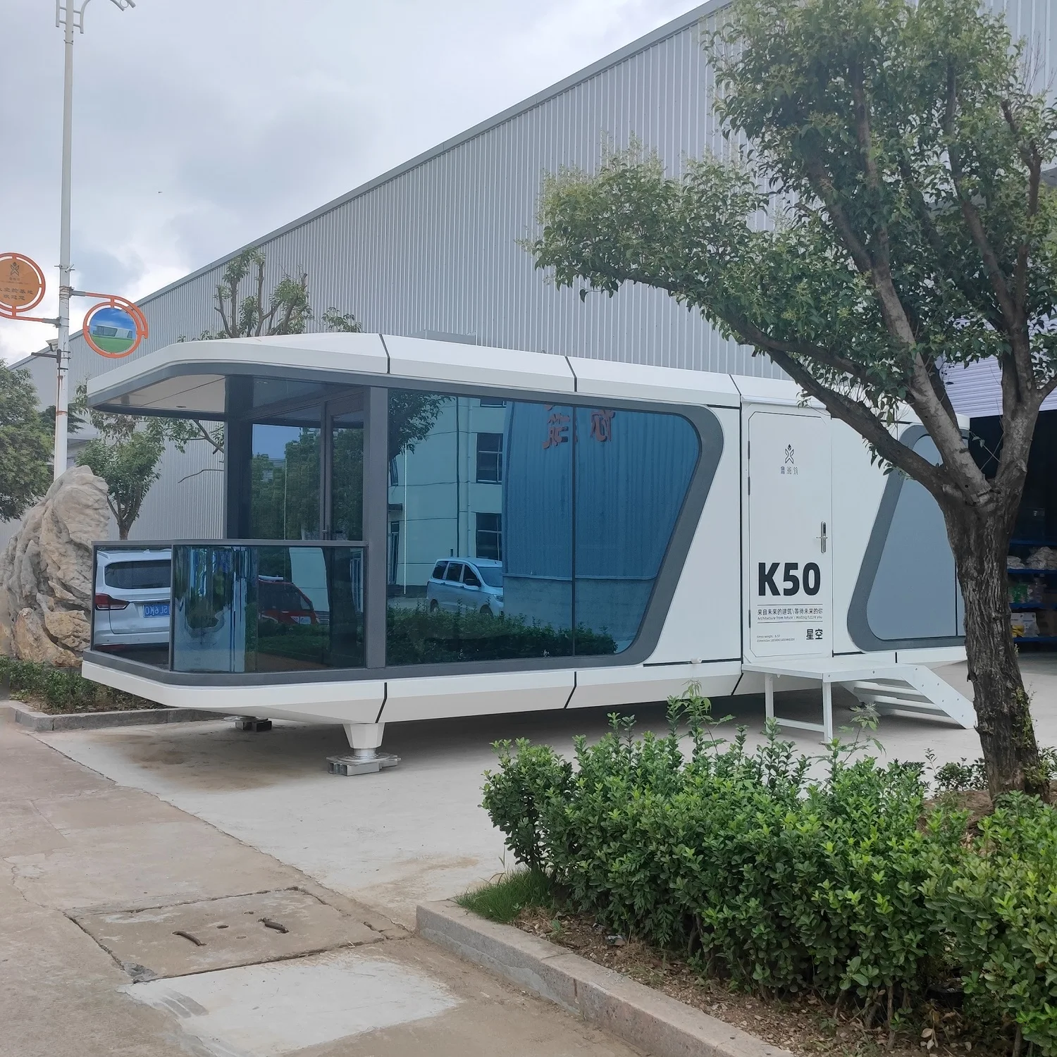 Popular Prefabricated Houses 100 M2 4 Bedrooms 2022 Houseboat Mobile Home Trailer House Tiny Homes Ready to Ship