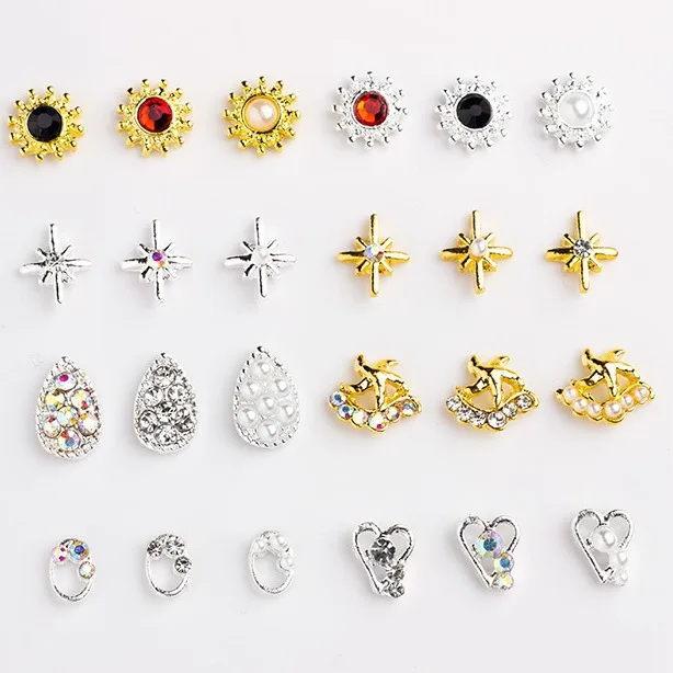 Factory Supplier In Bulk Silver Gold Metallic Alloy Sun Cross Heart Pearl Rhinestones Charms New Nail 3d Nail Art 2024
