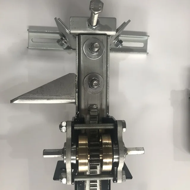 Trailer and Camper Heavy Duty In Wall Slide Out Frame with Jack and Connected Rod