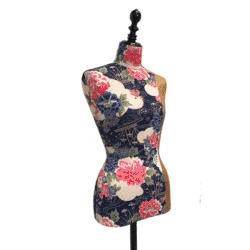 Wholesale three colors custom printed hangers coat for household