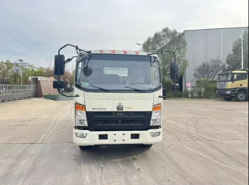 China Hot Sale Howo 7 Side Road Maintenance Truck Direct Sales by Manufacturers with high quality