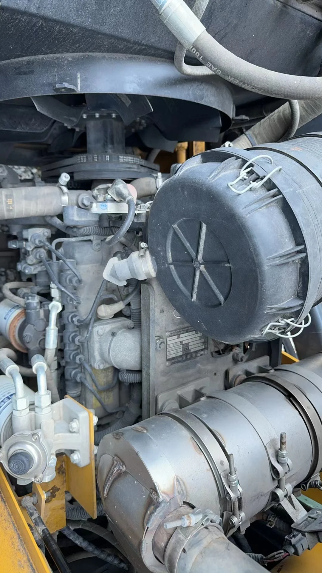 XCMG official used Backhoe loader XC8-S2560 with H tyre rear leg Only 550 working hrs for sale