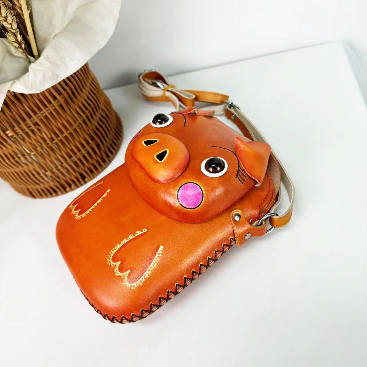 MB-021 Genuine leather  animal pig shape  mobile phone bags cute mini ladies handmade gift children women shoulder bags