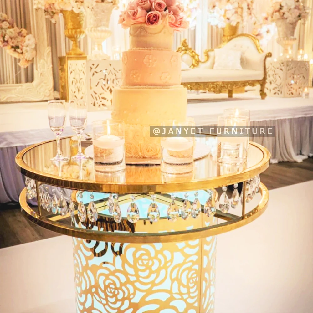 Luxurious Glass Top Gold Round Wedding Cake Table with Crystals Chandelier