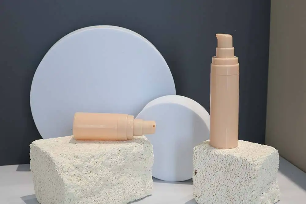 Hot Selling frosted airless 15ml 30ml 50ml airless spray bottle 50ml airless vacuum pump bottle