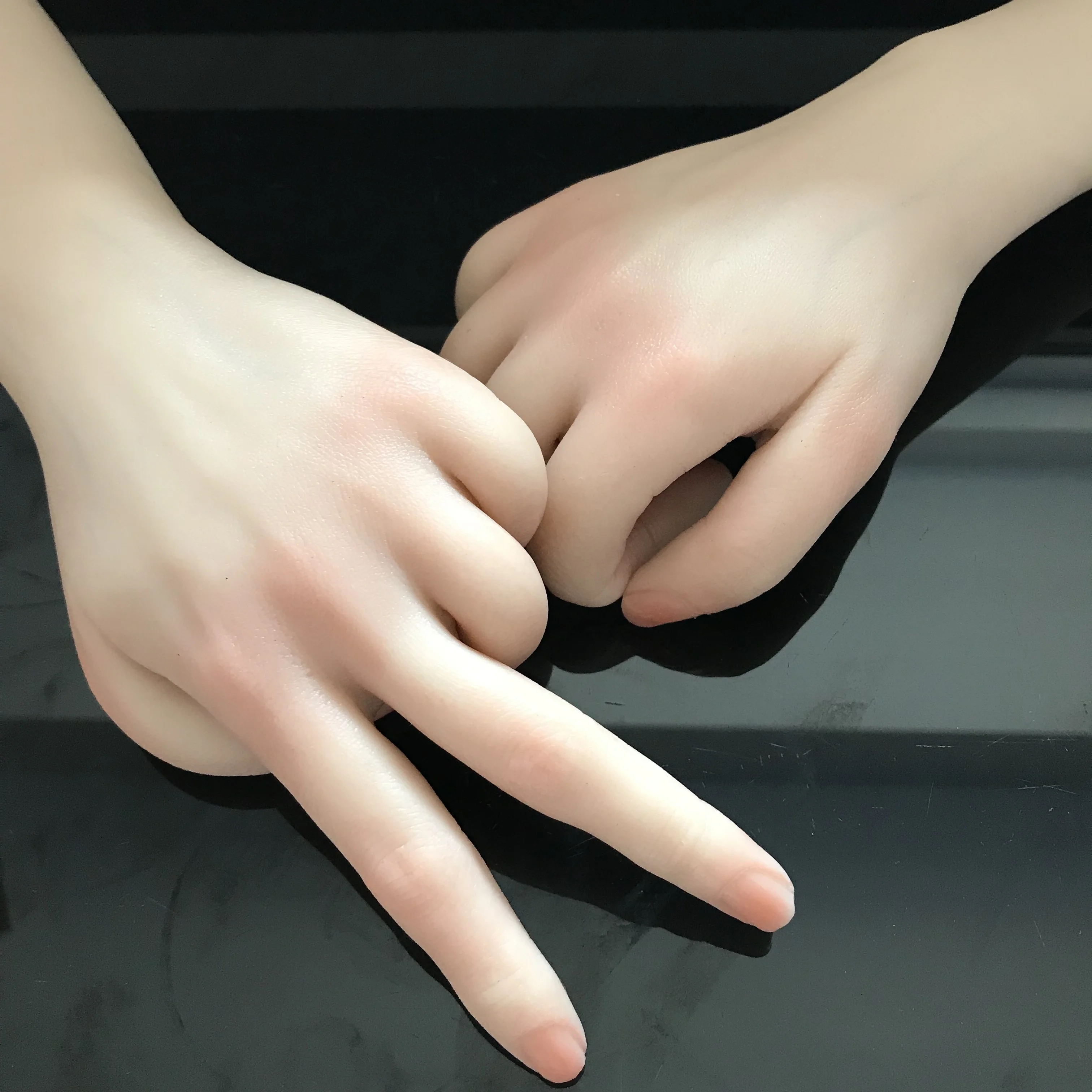 2020 Newest Nail Art Model Female Silicone Practice Hand Mannequin