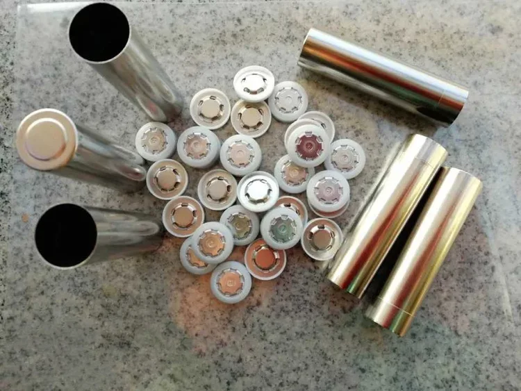Poding Cylinder Stainless Steel Cell Cases Lithium Battery Grooved 18650 Cylinder Cell Case For 18550 Test Cell Materials