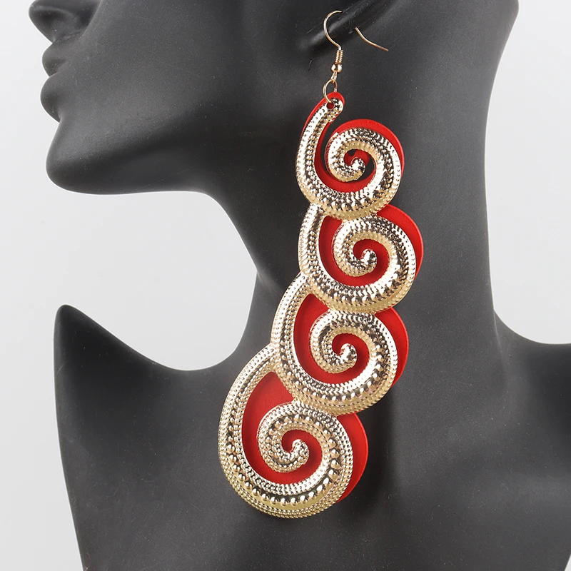 New exaggerated spiral long alloy earrings 4.9 inches wooden oversize gold gear cuff earings for women 2021