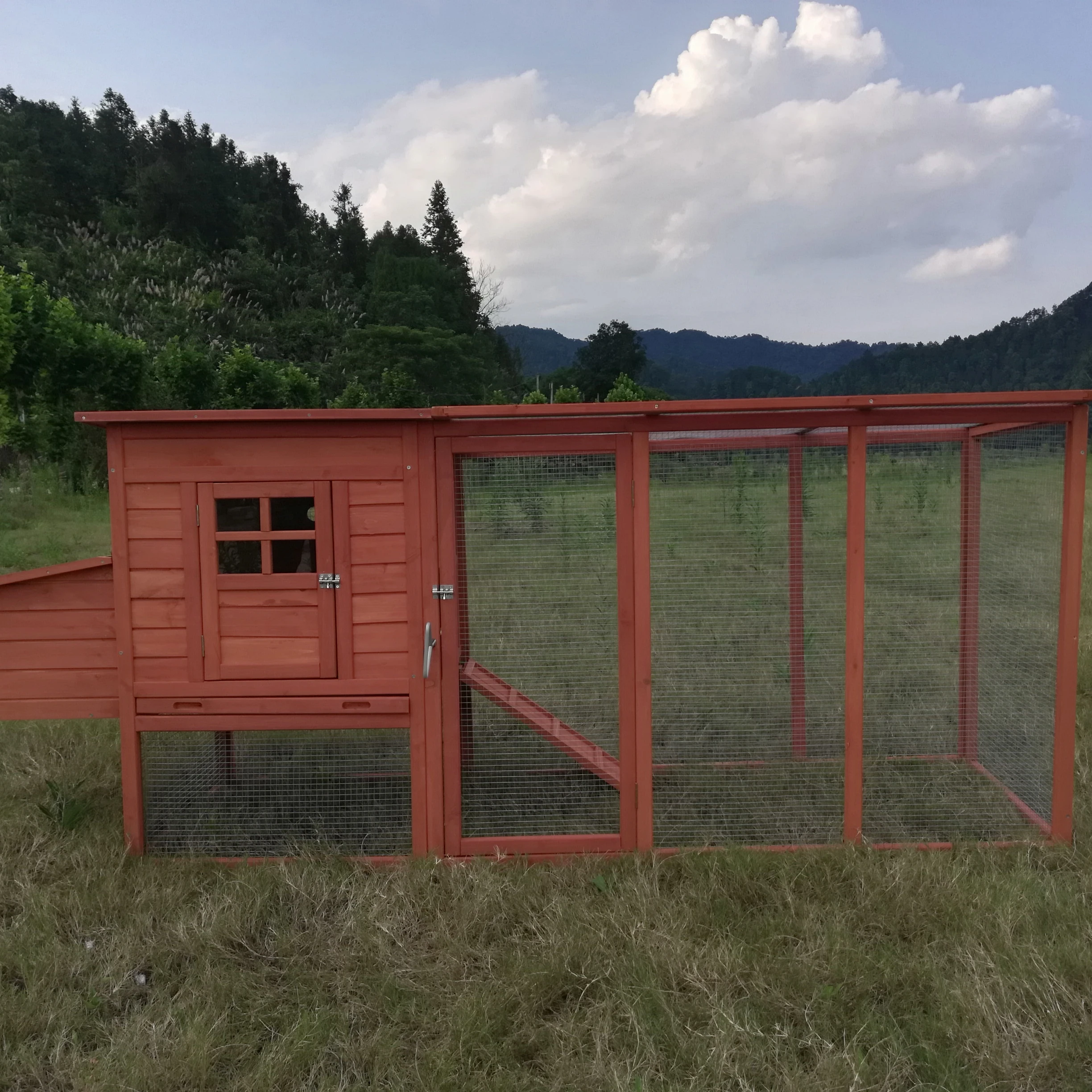 Manufacture Large Chicken Coop Outdoor Wire Mesh Green Waterproof Chicken Cage With Nest Big Wooden Chicken Hutch House