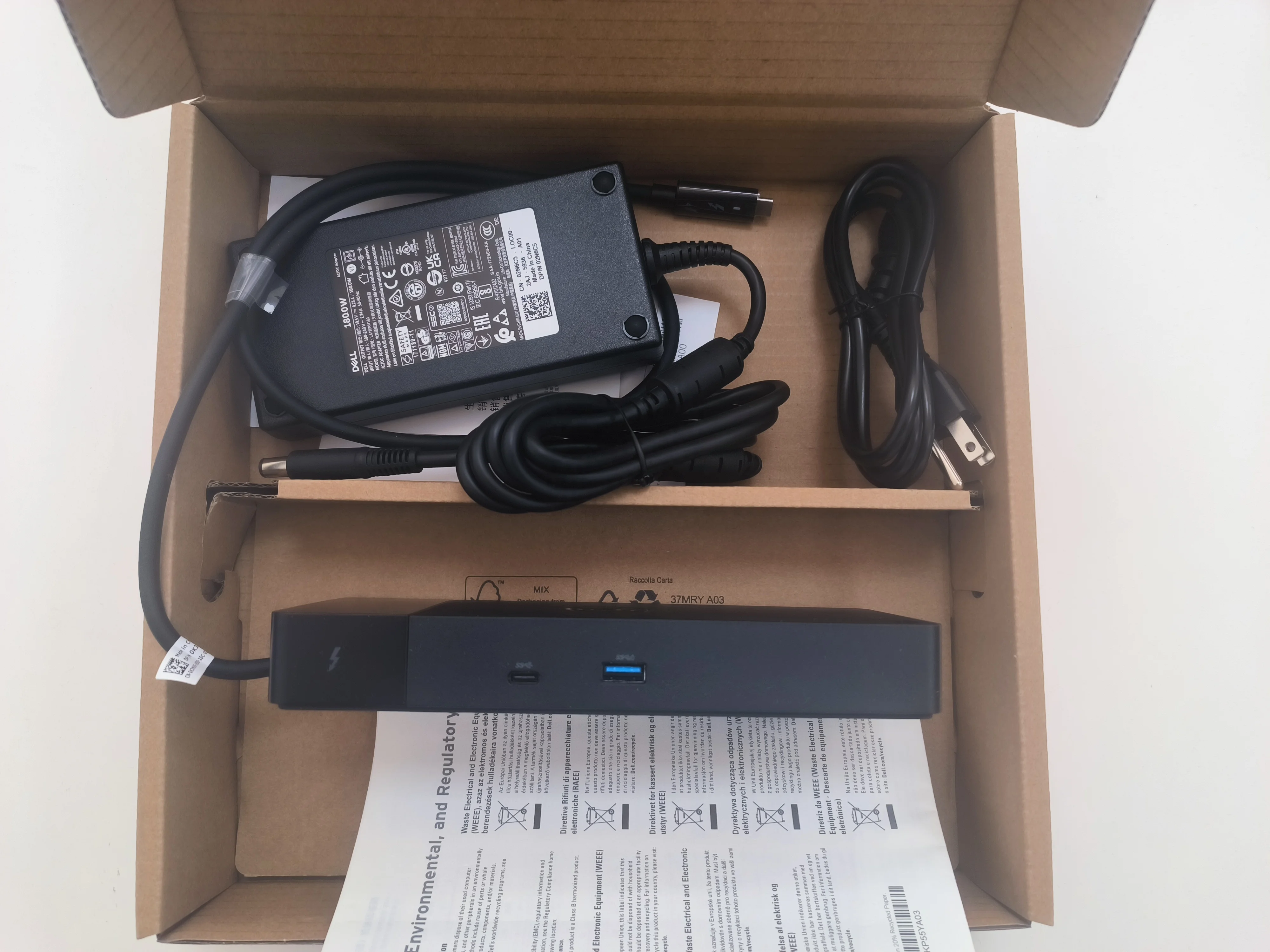 Док-станция Dell WD22TB4 Thunderbolt 4, проводная, USB Type-C, черная, мощность 180 Вт