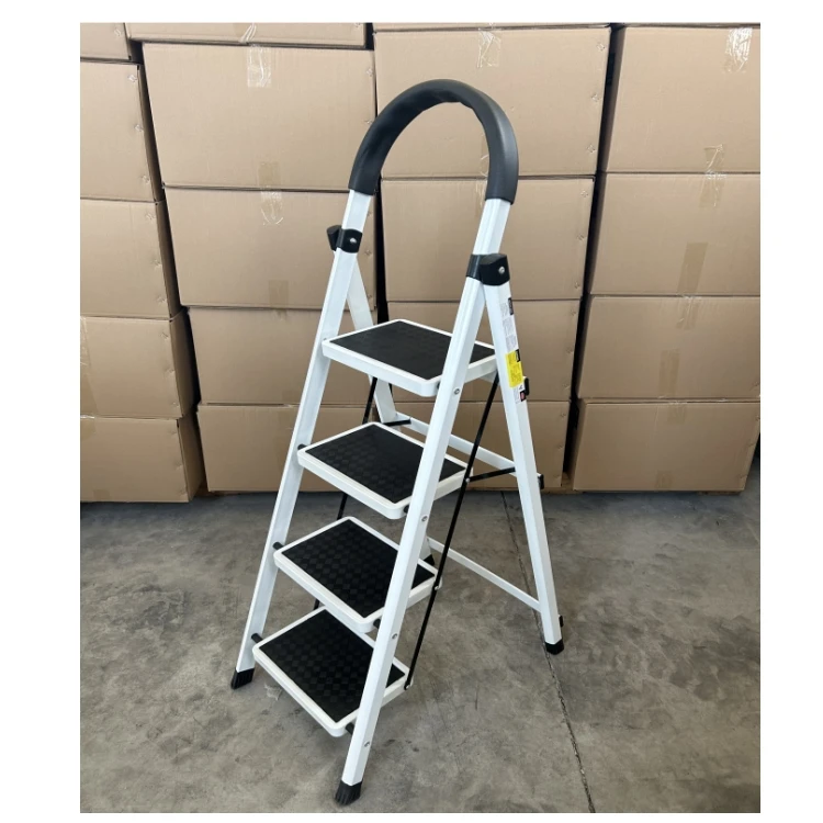 Hot Sale Heavy Duty Steel Ladder 2-5 Step Wide Plastic Step Ladder With Detachable Handrail Folding Feature