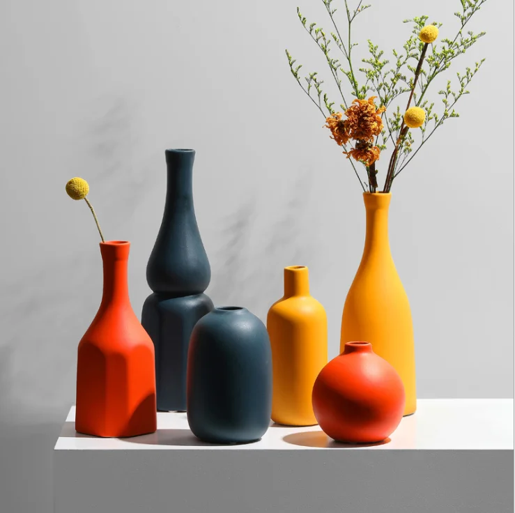 Wholesales Factory Low rate Low MOQ High Quality Nordic Consice Flower Art Ceramic Vase for Home Decoration