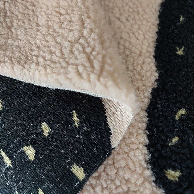 100% polyester strawberry yarn dyed sherpa fleece fabric for garment or bag