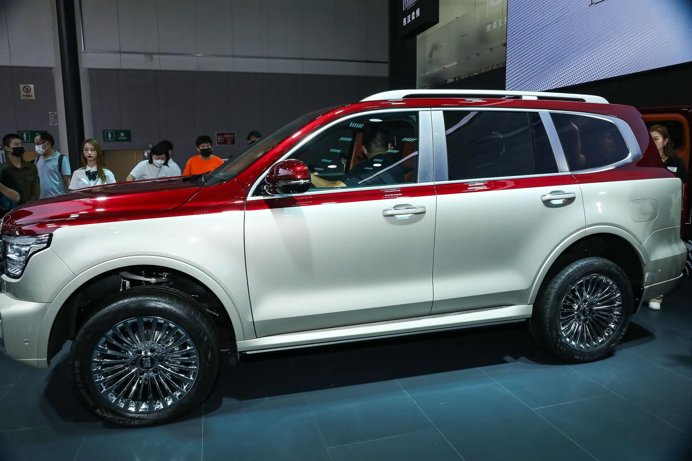 Made In China Great Wall Tank 500 Big SUV 4x4 2023 3.0T 2023 Business Edition the Summit 7-seater  Bset Price SUV Car