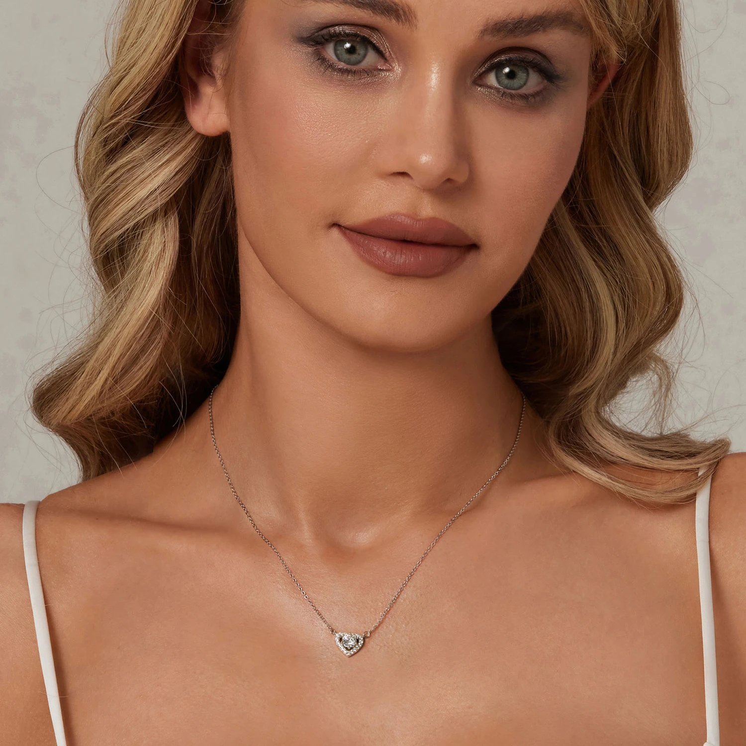 Real D Color 0.5 Carat Moissanite Love Necklace Wedding Romantic Proposal 925 Sterling Silver Heart Shaped Clavicle Chain