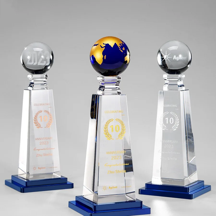 New Arrived Globe Design Customized Logo Crystal Trophy Football Trophy Annual Meeting Award