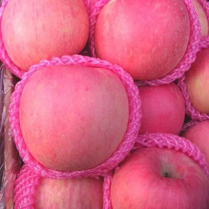Fuji apple fresh fruit Shandong Fuji apple full layer blush apple