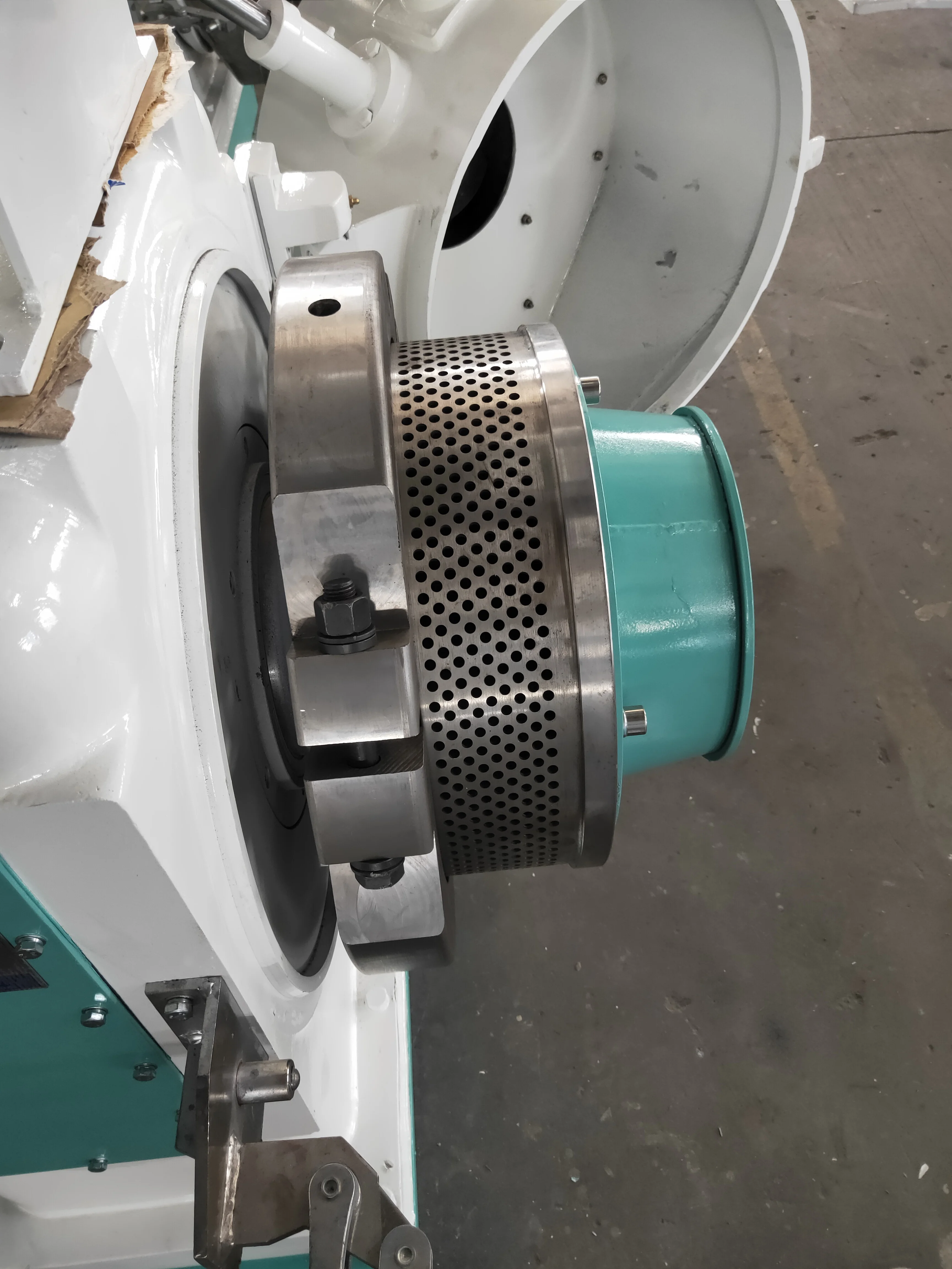 Hot Sale Ring Die type New Design Animal Feed Pellet Making Machine Steel Stainless Material CE ISO certificated