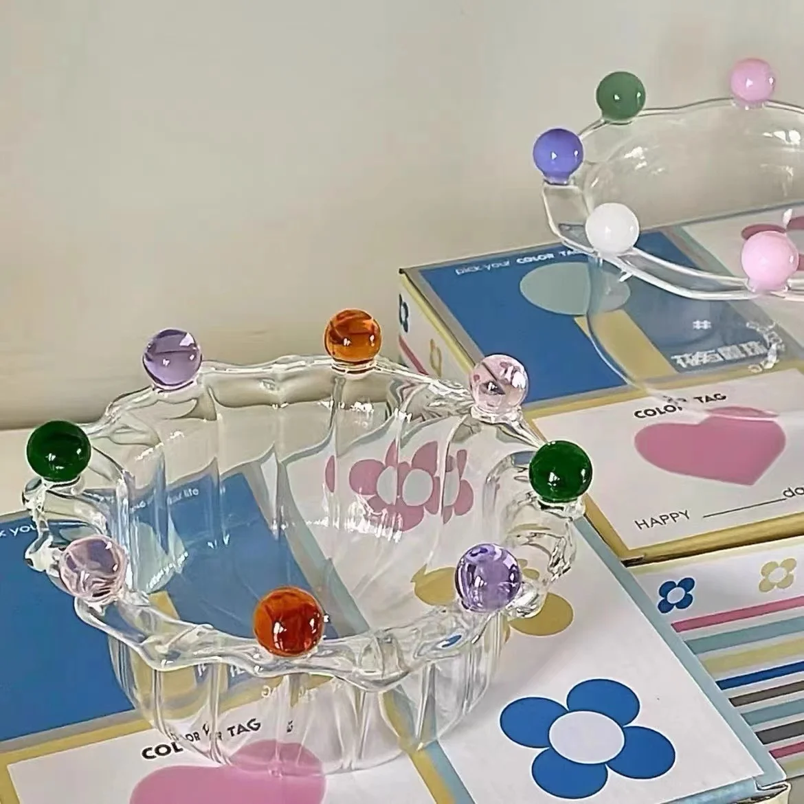 Custom Made Hand Blown Heat-resistant Borosilicate Glass Clear Dessert Plate with Multicolored Balls