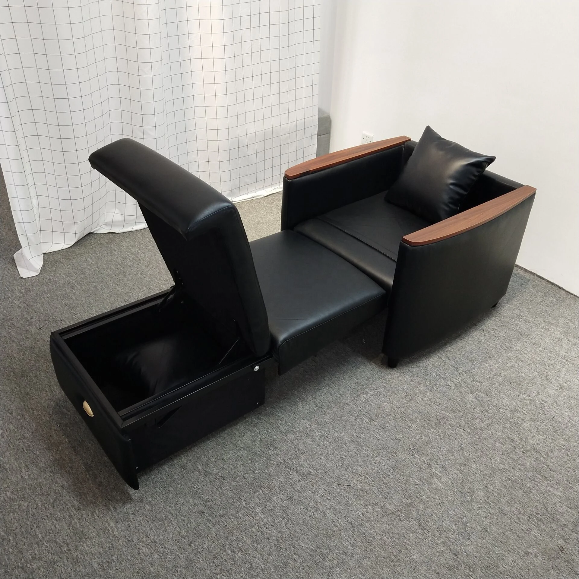 Modern customize sleeper couch recliner single sofa bed