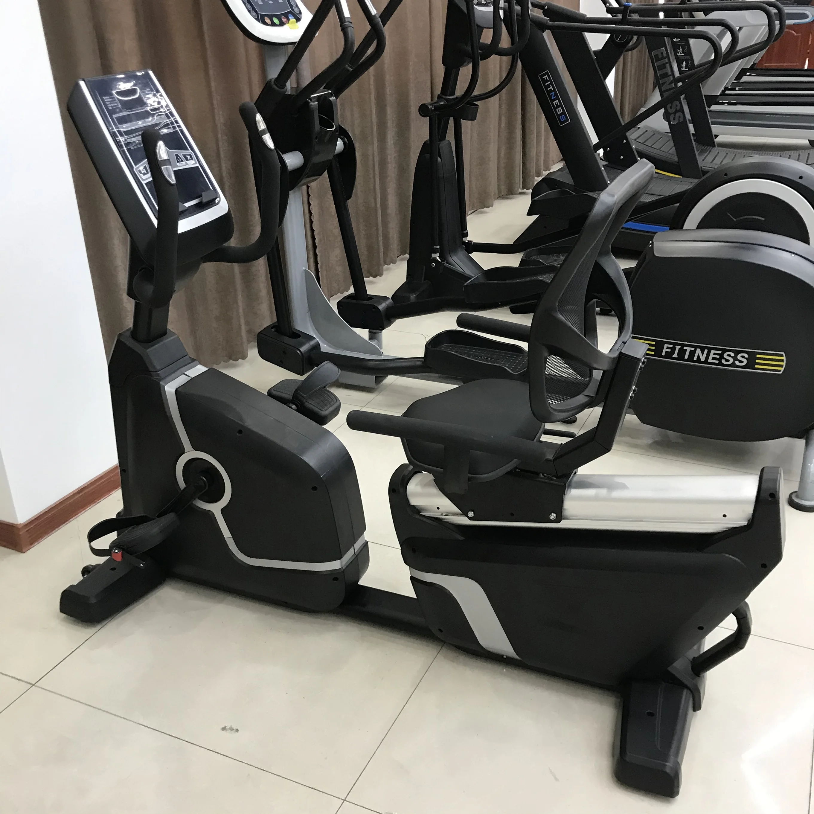 Лежачий Велосипед UG Health Tech LE25 магнитный