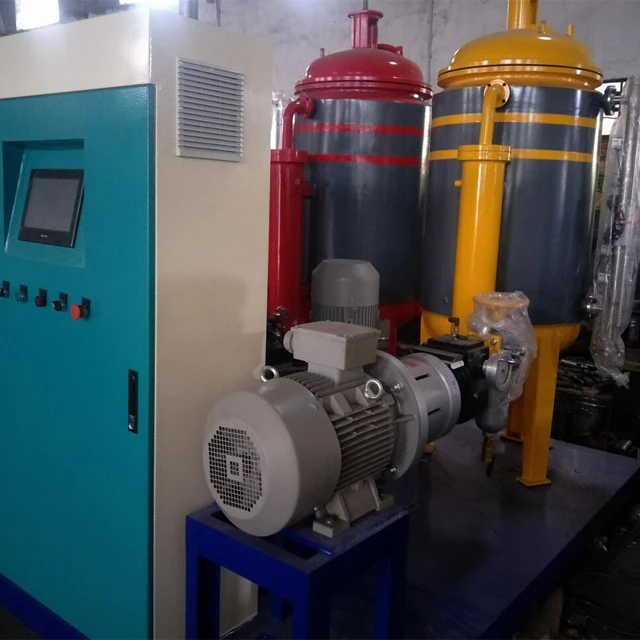 Polyurethane injection machine